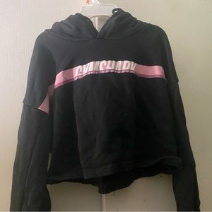 Black gymshark cropped sweatshirt
